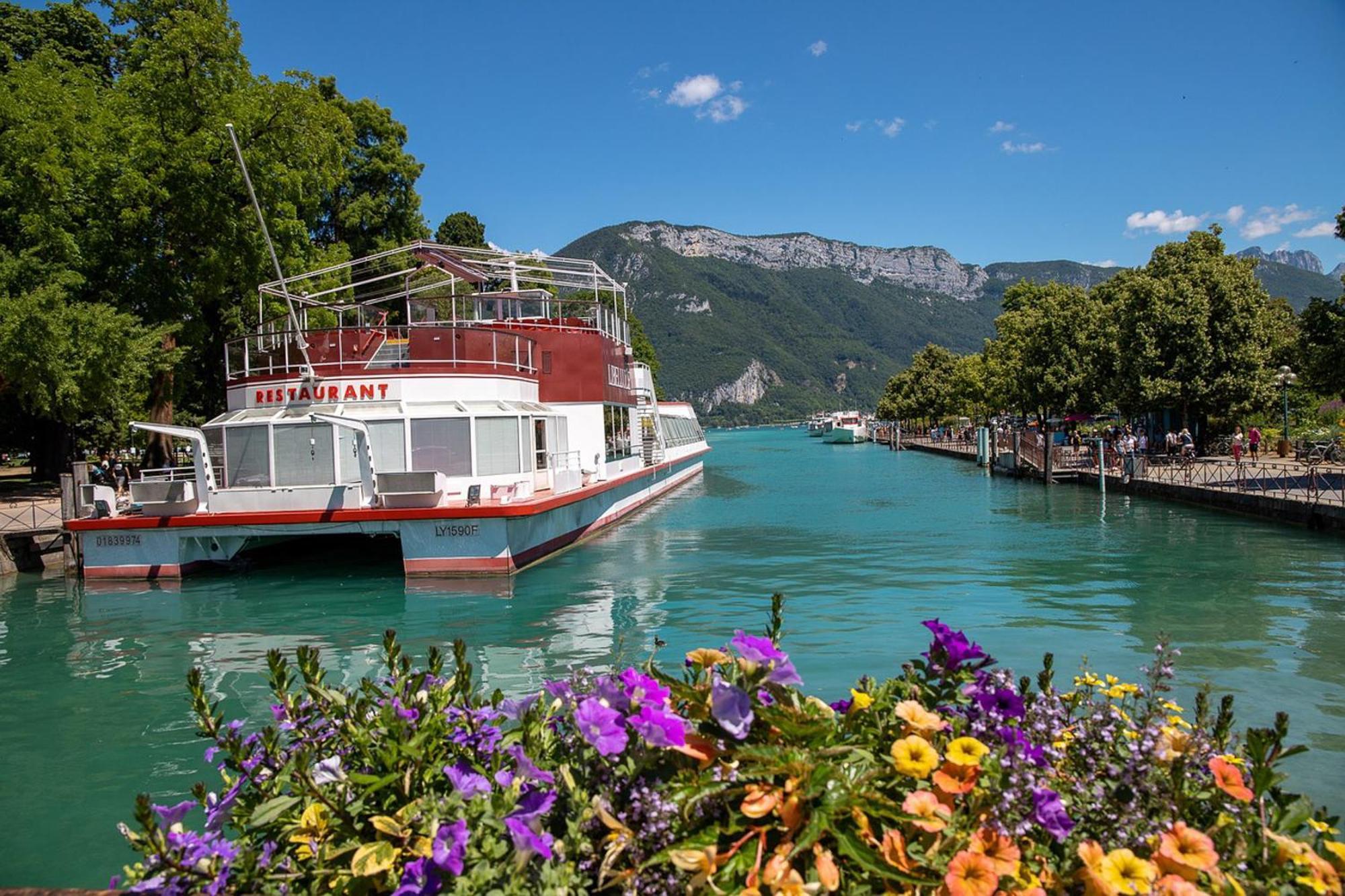 Le Bleu Du Lac 3 Etoiles - Secteur Recherche, Calme & Familiale, A 300M Du Lac & De La Vieille Ville, Garage Prive Annecy Esterno foto